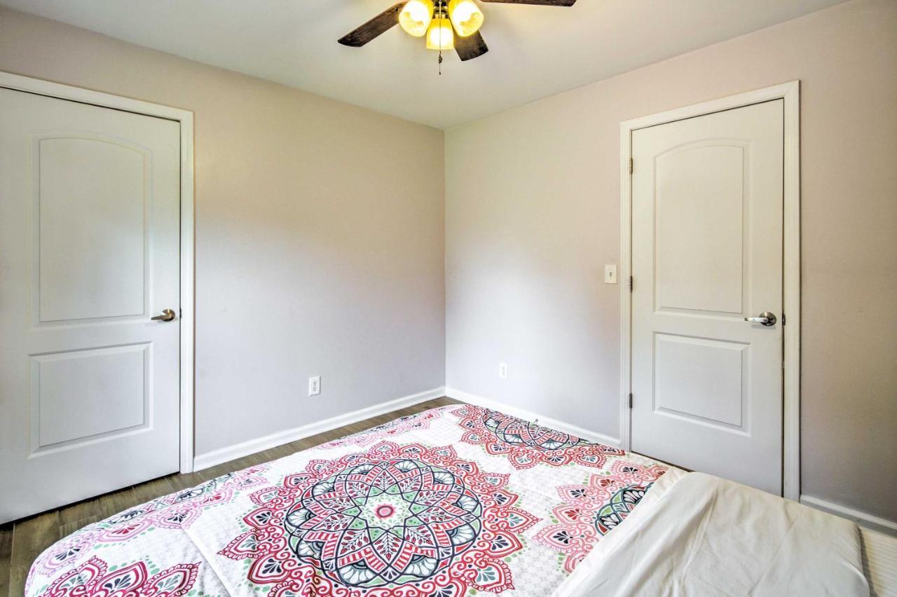 Picturesque Kennesaw Home With Private Backyard Екстериор снимка