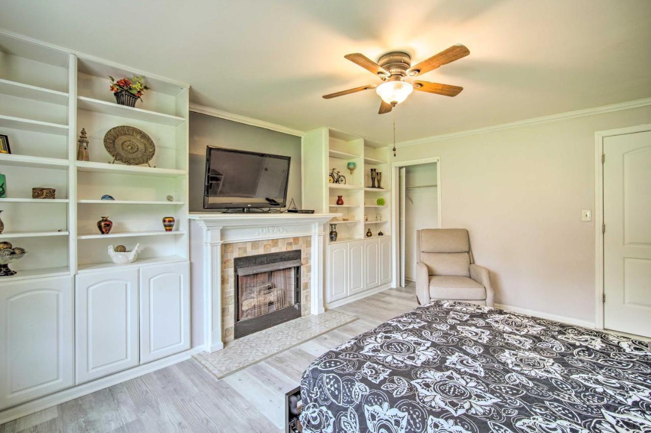 Picturesque Kennesaw Home With Private Backyard Екстериор снимка